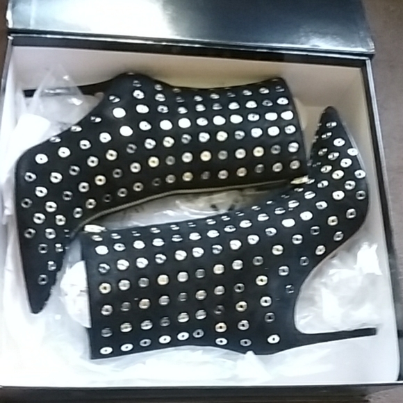 **HP** ALICE + OLIVIA Boots - Picture 7 of 11